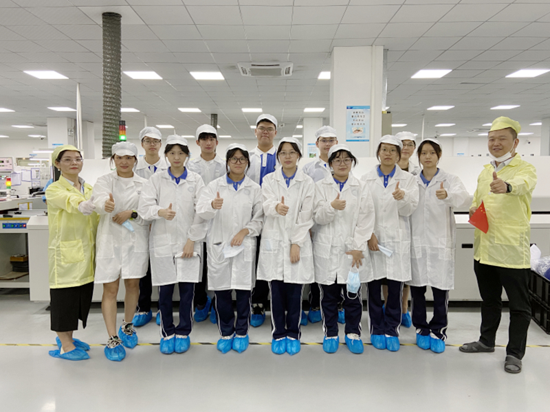  Affiliated to Shenzhen University students Visited 1942 to Learn PCBA